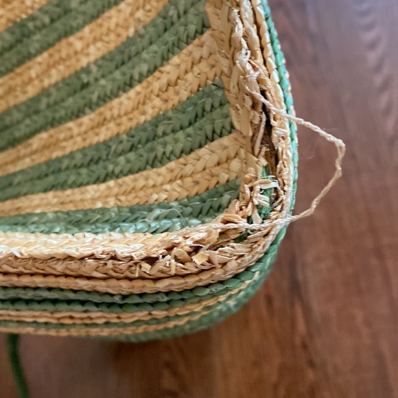 Kate Spade Green Stripe Lawn Party Reign Half Moon Straw Tote - Picture 6 of 10